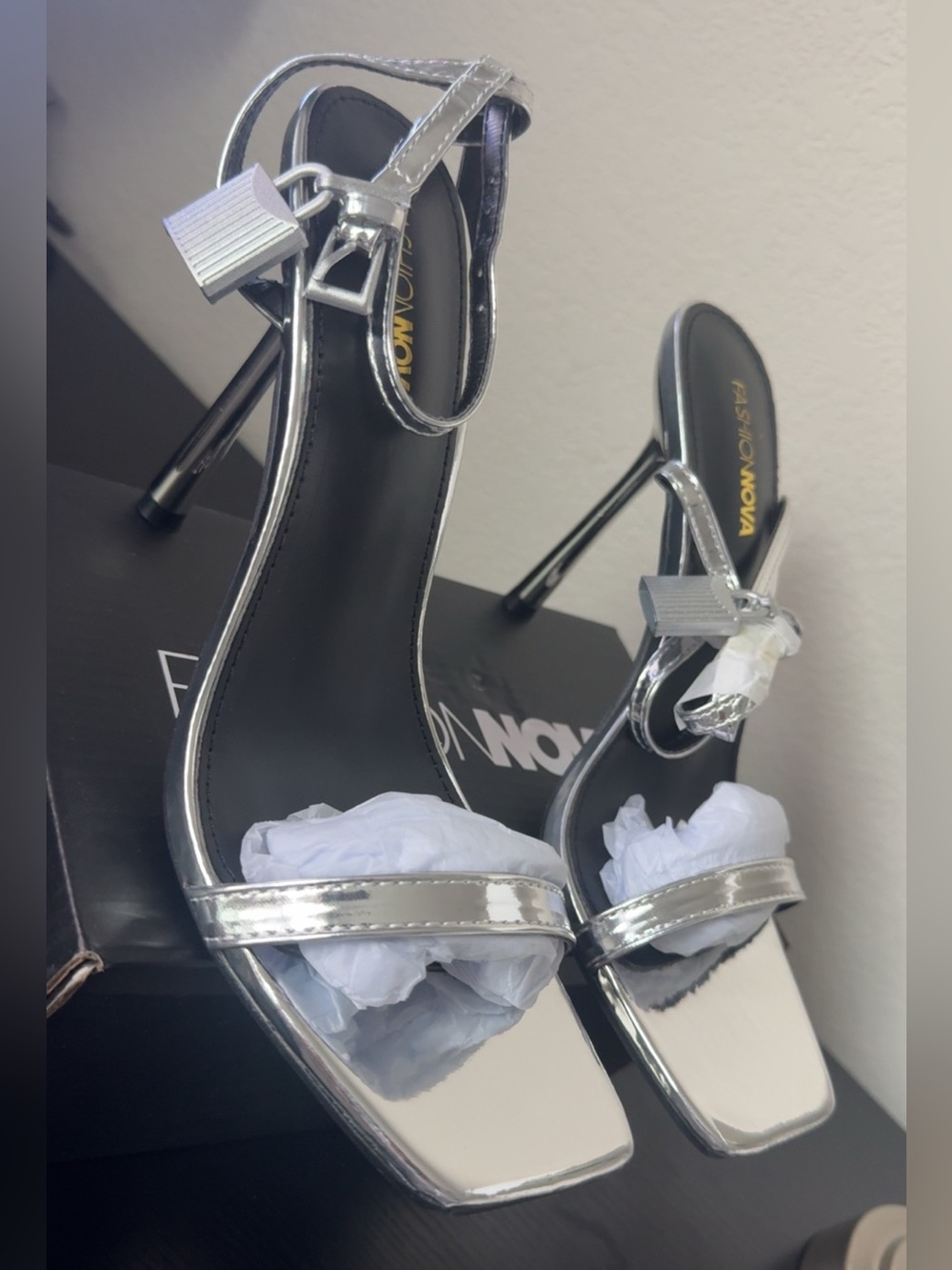 NWT: Fashion Nova Heel Sandal